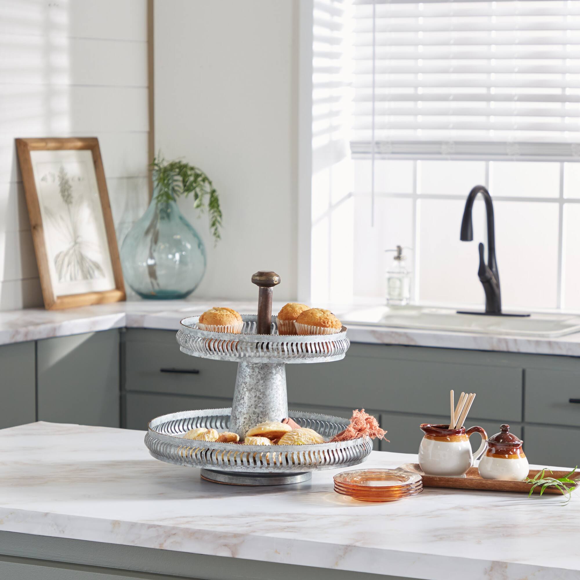 Silver Iron Farmhouse 2 Tier Tray Stand